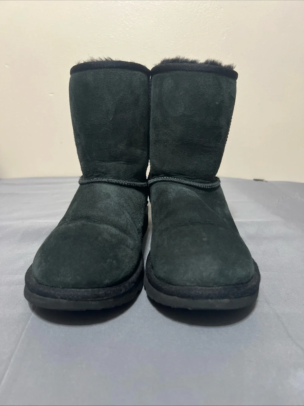 UGG Classic Green Shearling Lined Mid-Calf Boots Black Men’s Size 6